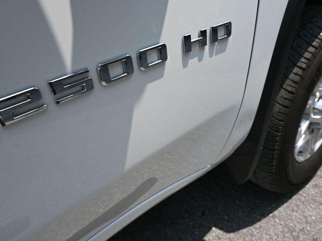 Photo of 2024 Summit White Chevrolet Silverado 2500