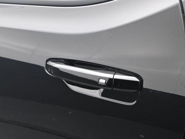 Photo of 2025 Black GMC HUMMER EV SUV
