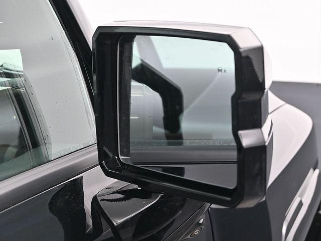Photo of 2025 Black GMC HUMMER EV SUV
