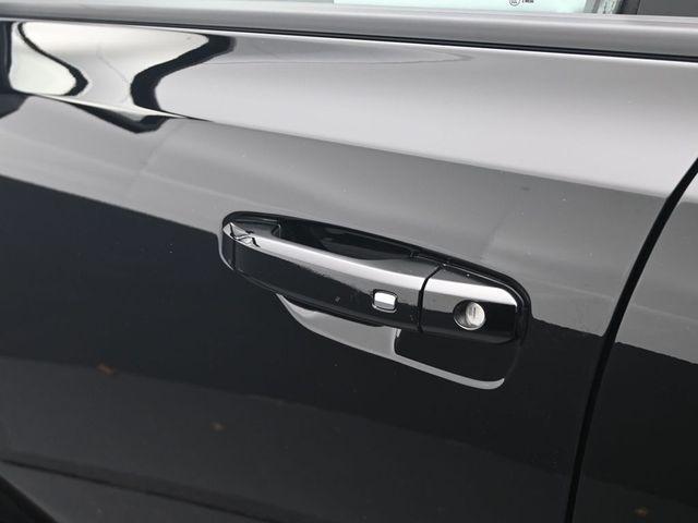 Photo of 2025 Black GMC HUMMER EV SUV