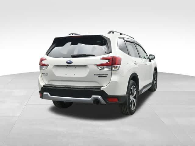 Photo of 2021 Crystal White Pearl Subaru Forester