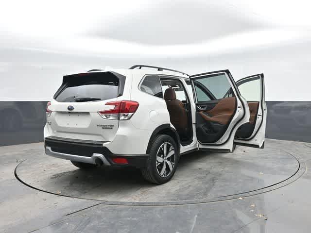 Photo of 2021 Crystal White Pearl Subaru Forester