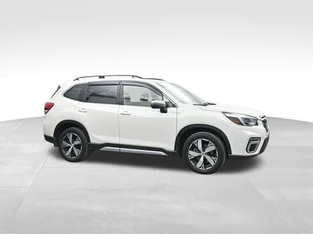 Photo of 2021 Crystal White Pearl Subaru Forester