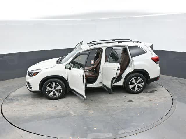 Photo of 2021 Crystal White Pearl Subaru Forester