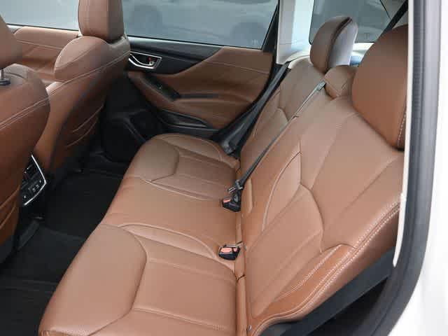 Photo of 2021 Crystal White Pearl Subaru Forester