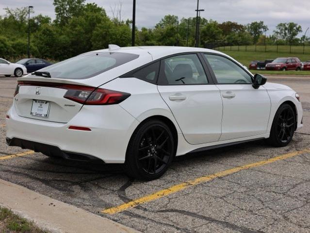 Photo of 2024 White Honda Civic
