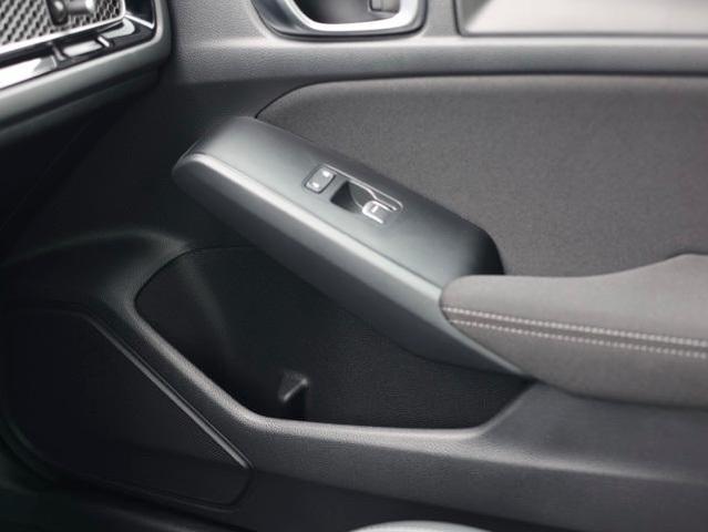 Photo of 2024 White Honda Civic