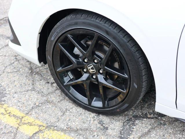 Photo of 2024 White Honda Civic