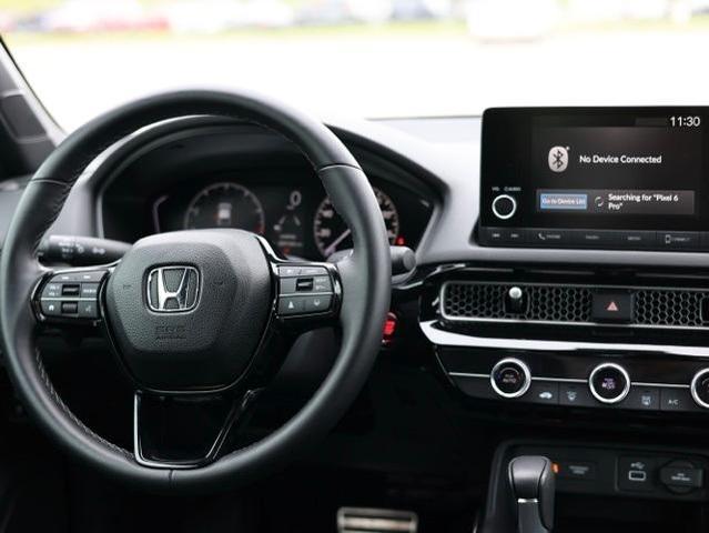 Photo of 2024 White Honda Civic