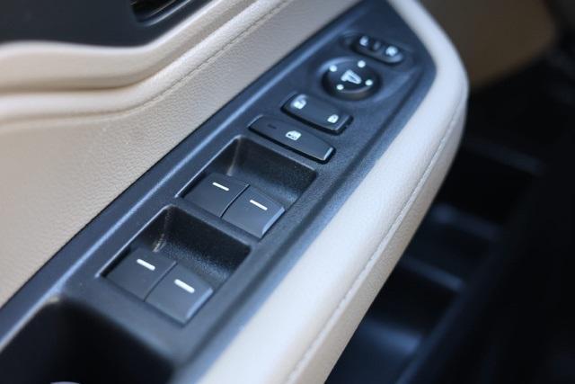 Photo of 2023 White Honda Odyssey