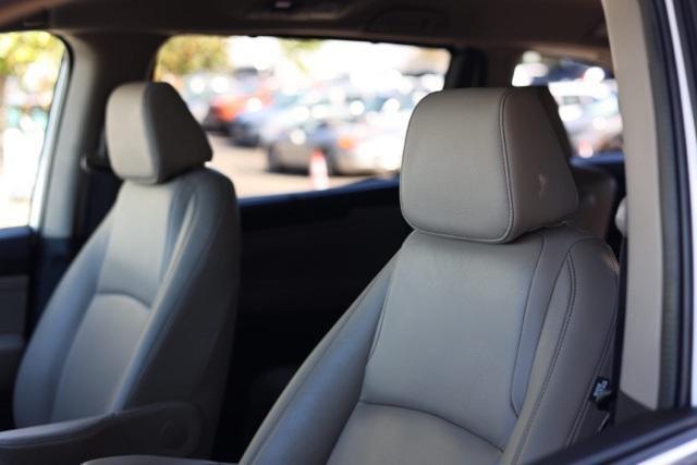 Photo of 2023 White Honda Odyssey