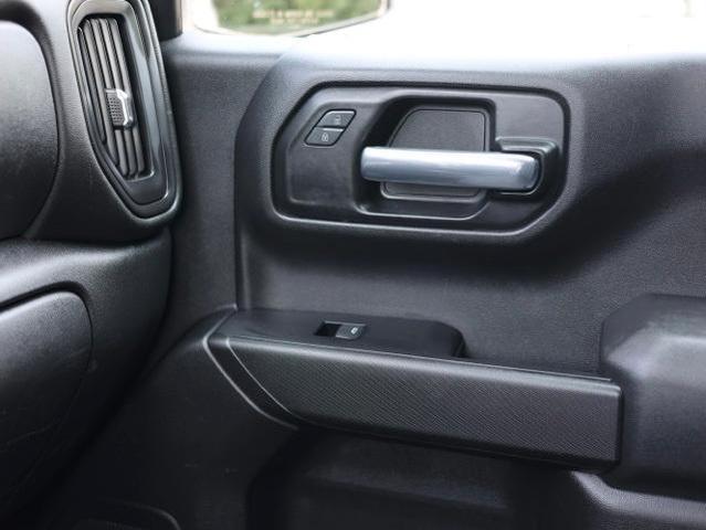 Photo of 2019 White GMC Sierra 1500