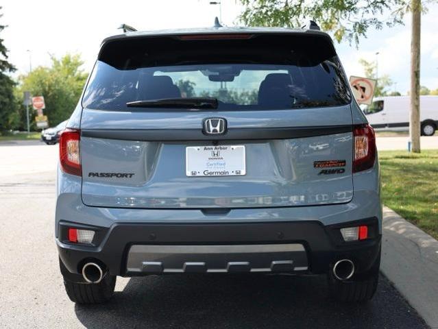 Photo of 2022 Gray Honda Passport
