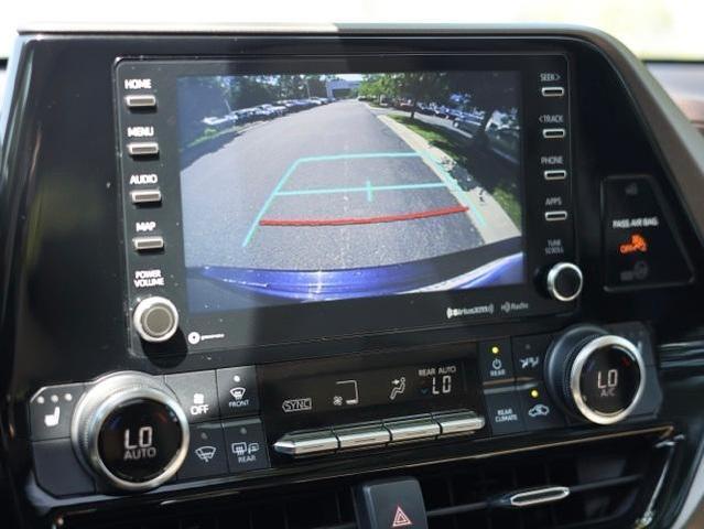 Photo of 2022 Blue Toyota Highlander
