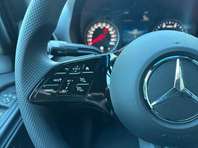 Photo of 2025 Arctic White Mercedes-Benz Sprinter 2500