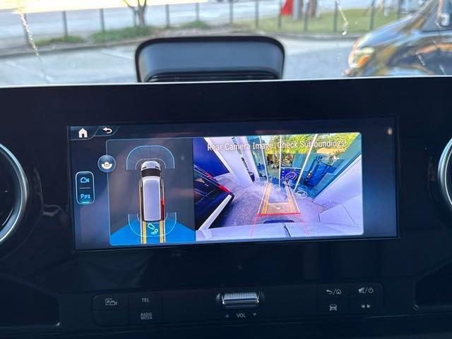 Photo of 2025 Arctic White Mercedes-Benz Sprinter 2500