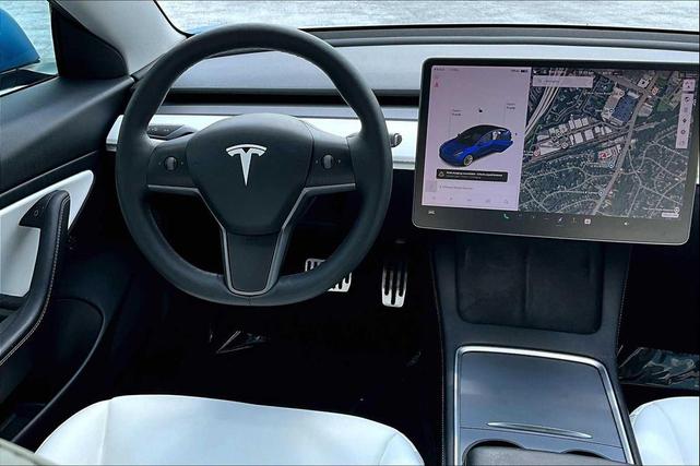 Photo of 2021 Deep Blue Metallic Tesla Model 3