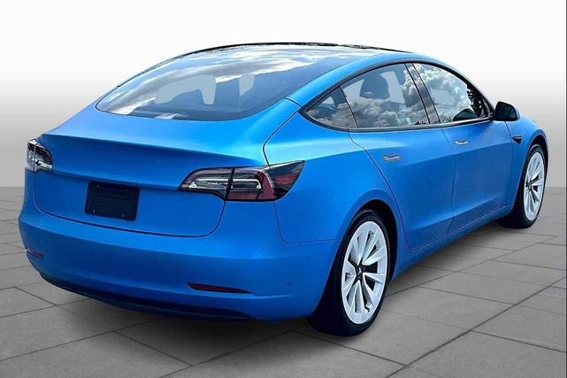 Photo of 2021 Deep Blue Metallic Tesla Model 3