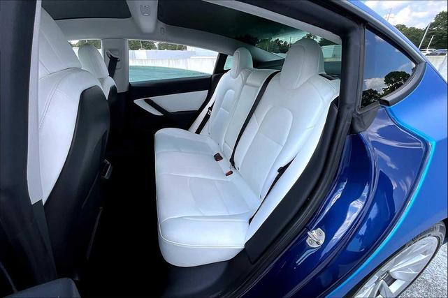 Photo of 2021 Deep Blue Metallic Tesla Model 3