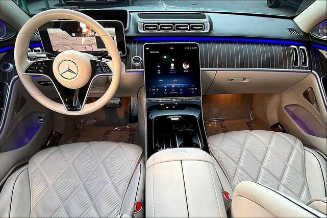 Photo of 2021 designo Patagonia Red Mercedes-Benz Maybach S 580