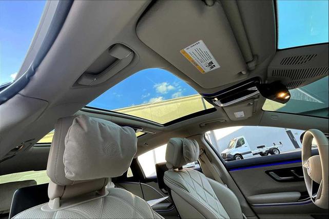 Photo of 2021 designo Patagonia Red Mercedes-Benz Maybach S 580