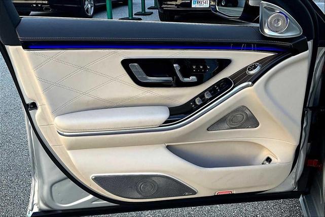Photo of 2021 designo Patagonia Red Mercedes-Benz Maybach S 580