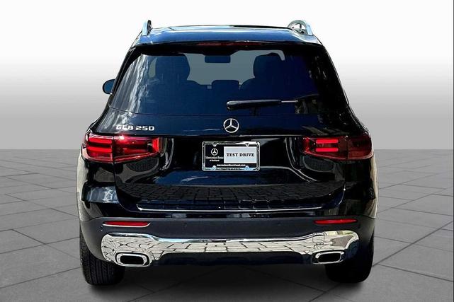 Photo of 2024 Night Black Mercedes-Benz GLB 250