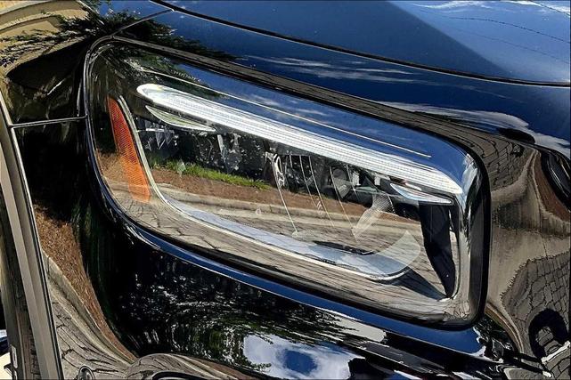 Photo of 2024 Night Black Mercedes-Benz GLB 250