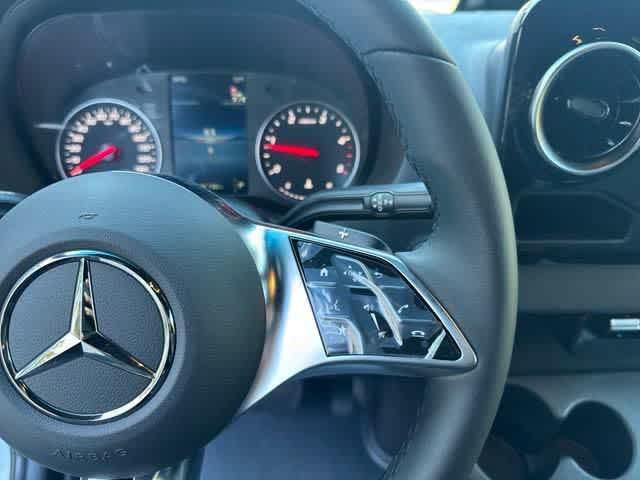 Photo of 2025 Arctic White Mercedes-Benz Sprinter 2500