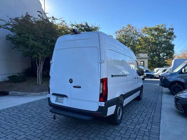 Photo of 2025 Arctic White Mercedes-Benz Sprinter 2500