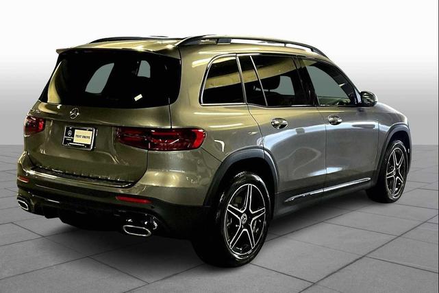 Photo of 2024 Mountain Grey Metallic Mercedes-Benz GLB 250