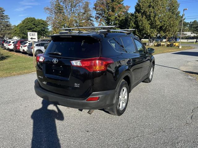 Photo of 2013 Black Toyota RAV4
