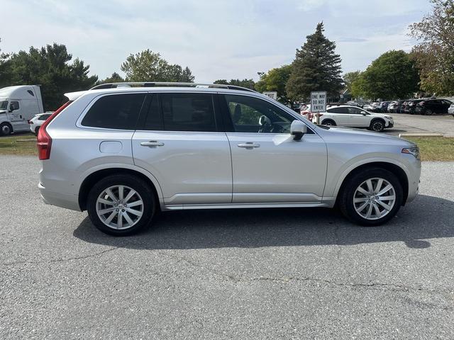 Photo of 2019 Bright Silver Metallic Volvo XC90