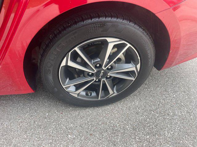 Photo of 2024 Currant Red Kia Forte