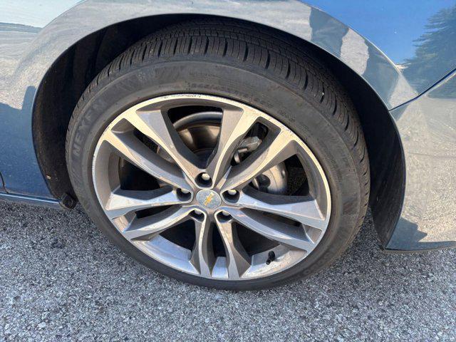 Photo of 2024 Lakeshore Blue Metallic Chevrolet Malibu