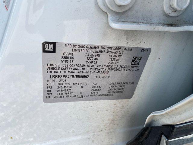 Photo of 2024 Summit White Buick Envision