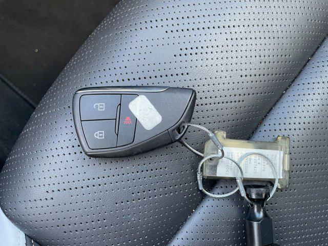 Photo of 2024 Summit White Buick Envision