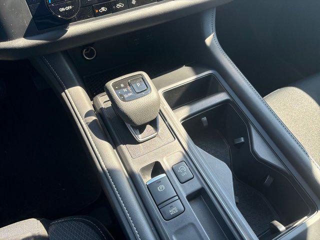 Photo of 2024 Brilliant Silver Metallic Nissan Pathfinder