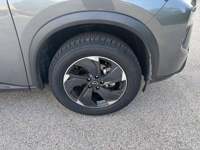 Photo of 2024 Gun Metallic Nissan Rogue