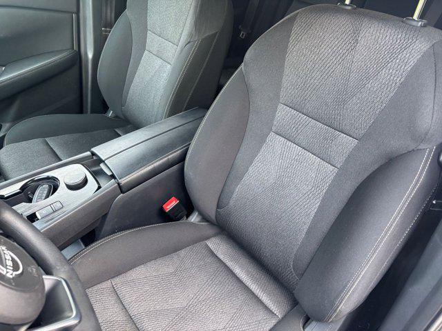 Photo of 2024 Gun Metallic Nissan Rogue
