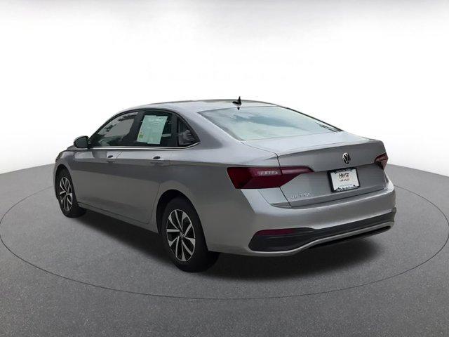 Photo of 2024 Pyrite Silver Metallic Volkswagen Jetta
