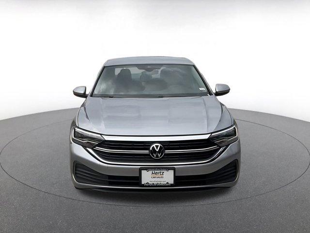 Photo of 2024 Pyrite Silver Metallic Volkswagen Jetta