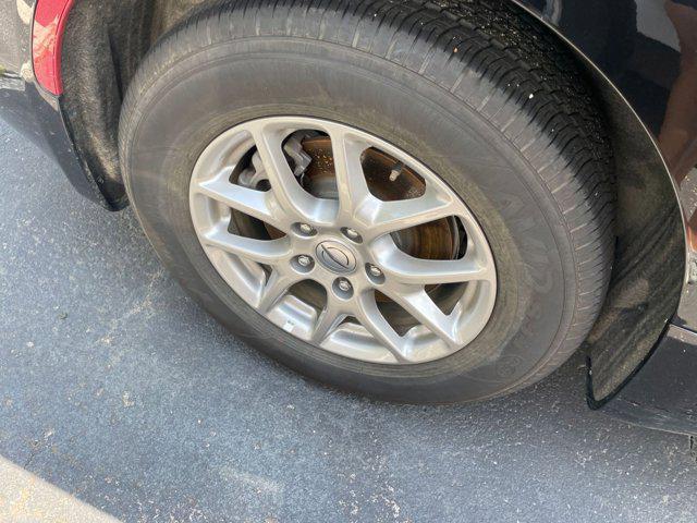 Photo of 2024 Diamond Black Crystal Pearlcoat Chrysler Pacifica