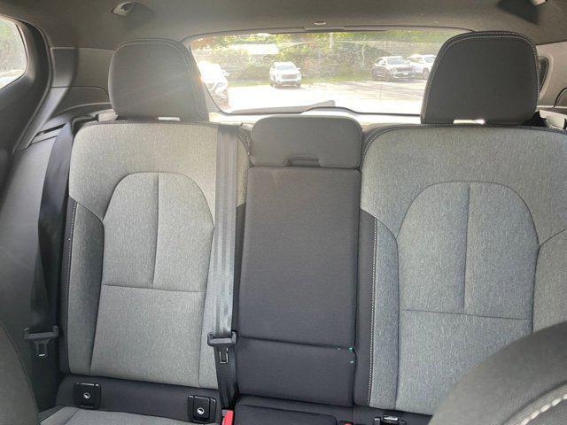Photo of 2024 Gray Volvo XC40