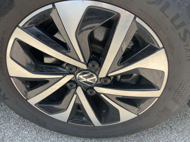 Photo of 2024 Deep Black Pearl Volkswagen Jetta
