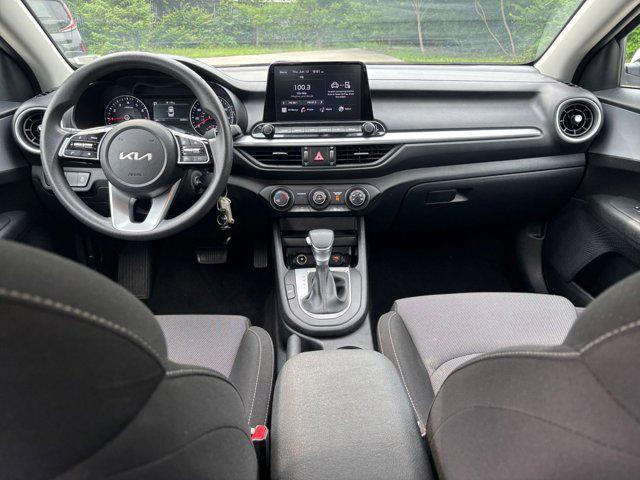 Photo of 2024 Snow White Pearl Kia Forte