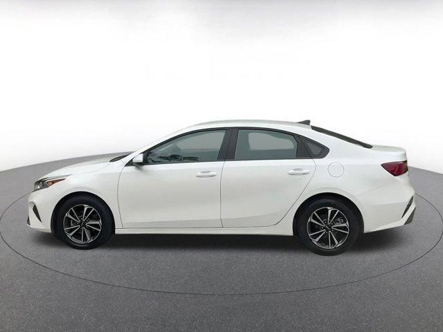 Photo of 2024 Snow White Pearl Kia Forte