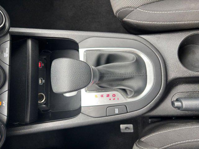 Photo of 2024 Snow White Pearl Kia Forte
