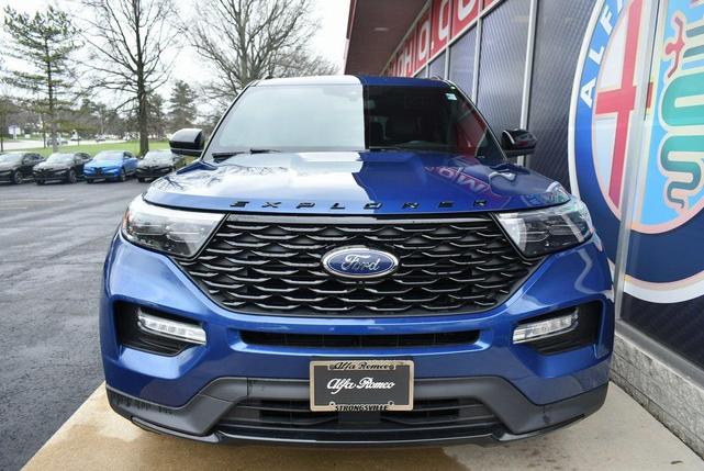 Photo of 2022 Atlas Blue Metallic Ford Explorer