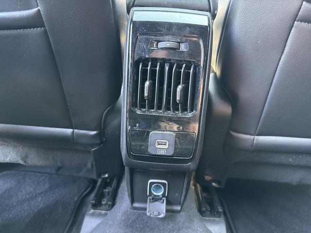 Photo of 2023 Bright White Clearcoat Jeep Compass